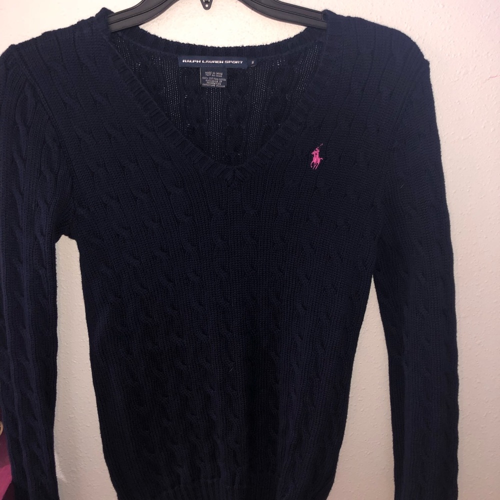 Ralph Lauren Sport very Cute V-Neck sweater